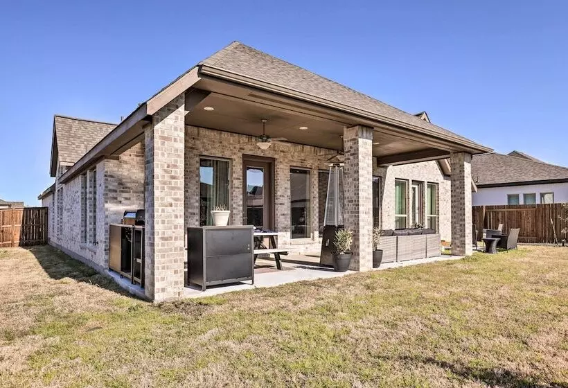 Artsy East Austin Manor W/ Fire Pit < 1 Mi To Golf