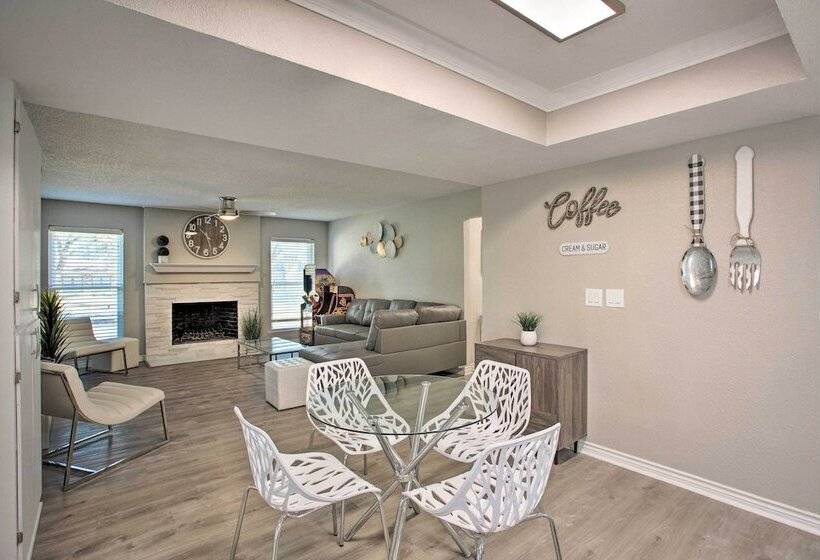 Private Outdoor Pool: Richardson Oasis!