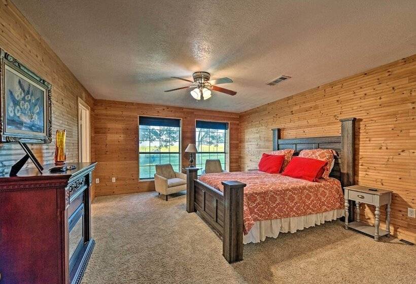 Charming Hamilton Farmhouse W/ Country Views!