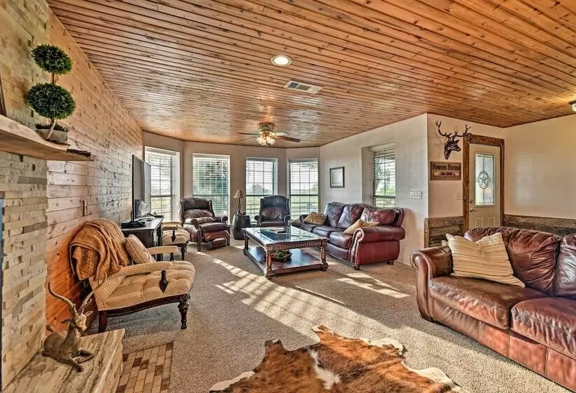 Charming Hamilton Farmhouse W/ Country Views!