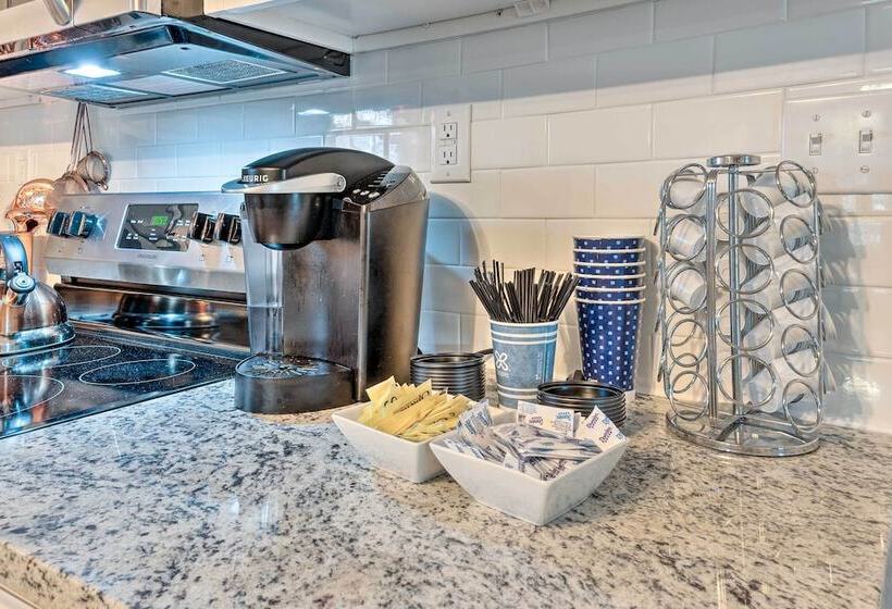 Charming Huntsville Home W/ Deck!