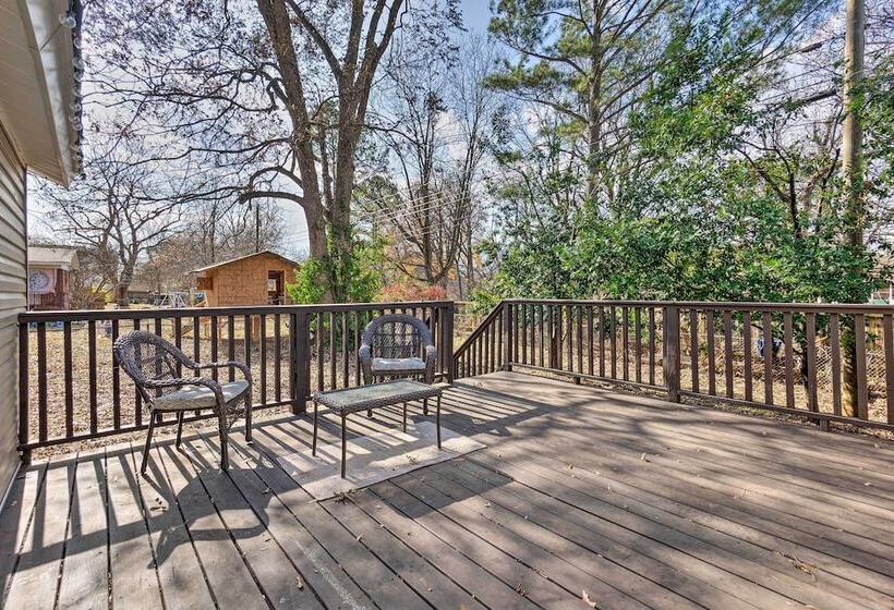 Charming Huntsville Home W/ Deck!