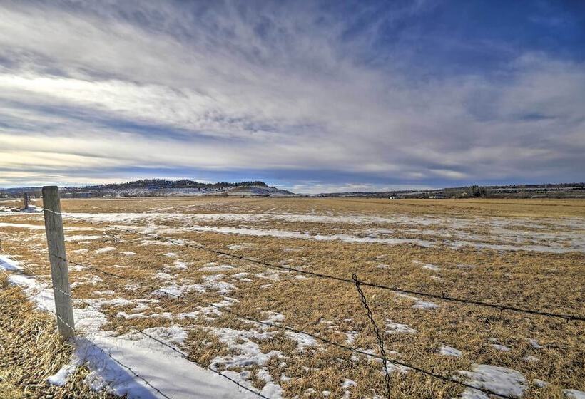 Charming Joliet Ranch House On A Working Farm