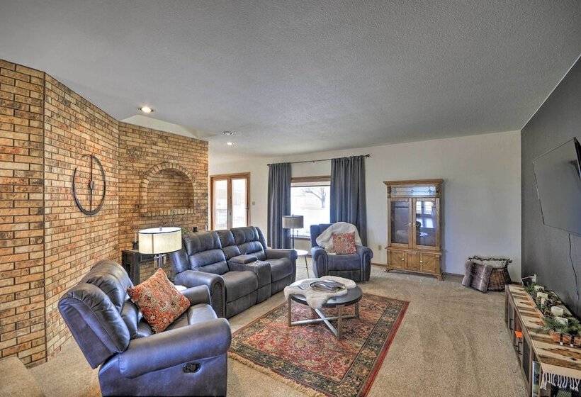 Charming Joliet Ranch House On A Working Farm