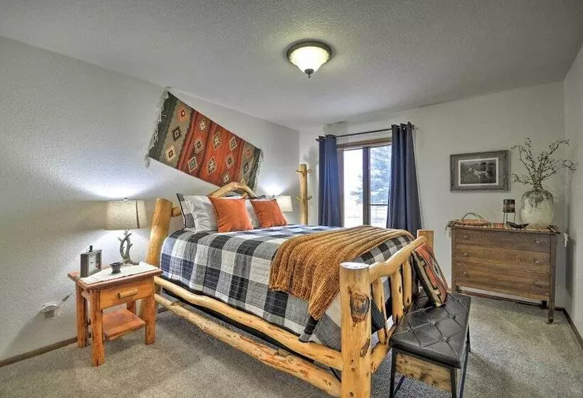 Charming Joliet Ranch House On A Working Farm