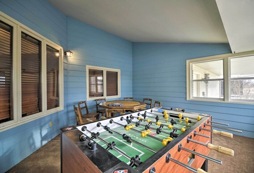 Charming Joliet Ranch House On A Working Farm