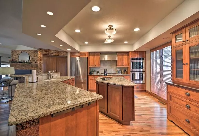 Charming Joliet Ranch House On A Working Farm