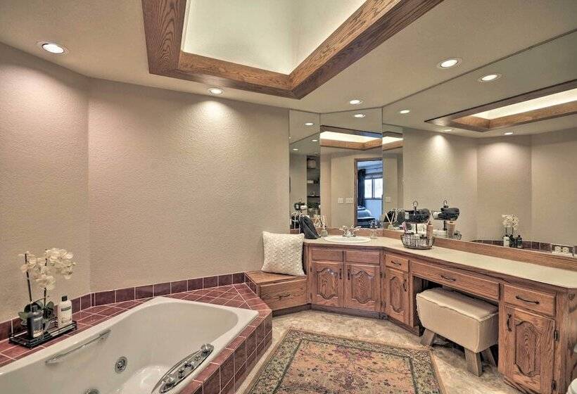 Charming Joliet Ranch House On A Working Farm