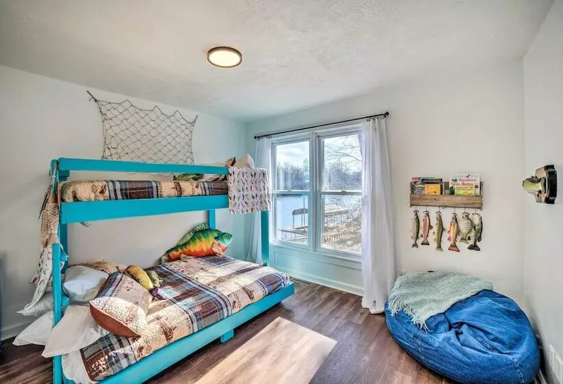 Charming Riverfront Retreat In Monticello!