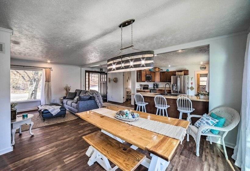 Charming Riverfront Retreat In Monticello!