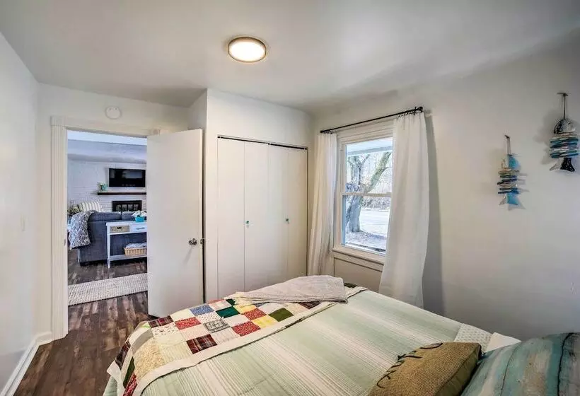 Charming Riverfront Retreat In Monticello!