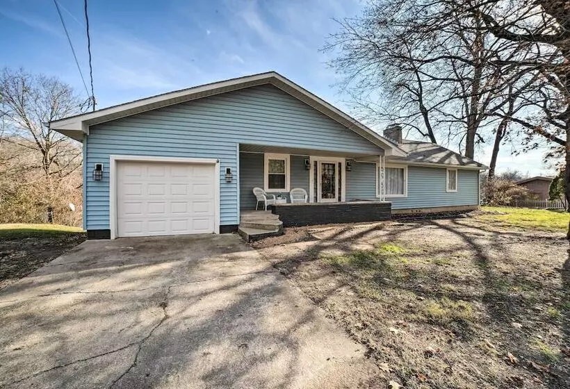 Charming Riverfront Retreat In Monticello!