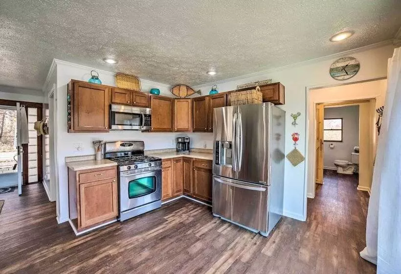 Charming Riverfront Retreat In Monticello!