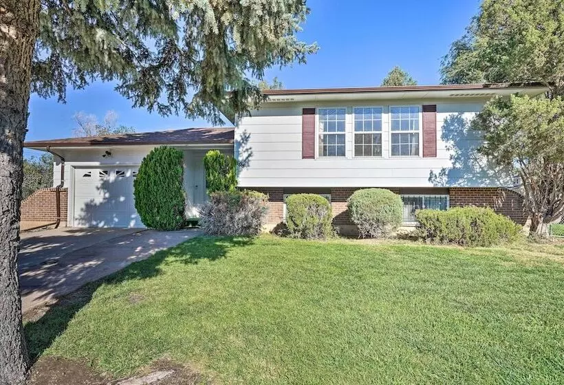 Colorado Springs Home W/ Yard ~ 12 Mi To Dtwn