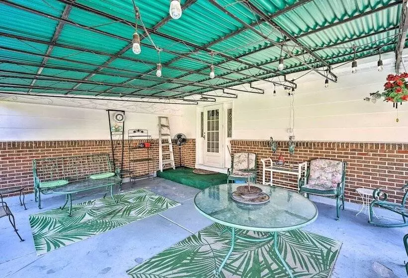 Colorado Springs Home W/ Yard ~ 12 Mi To Dtwn