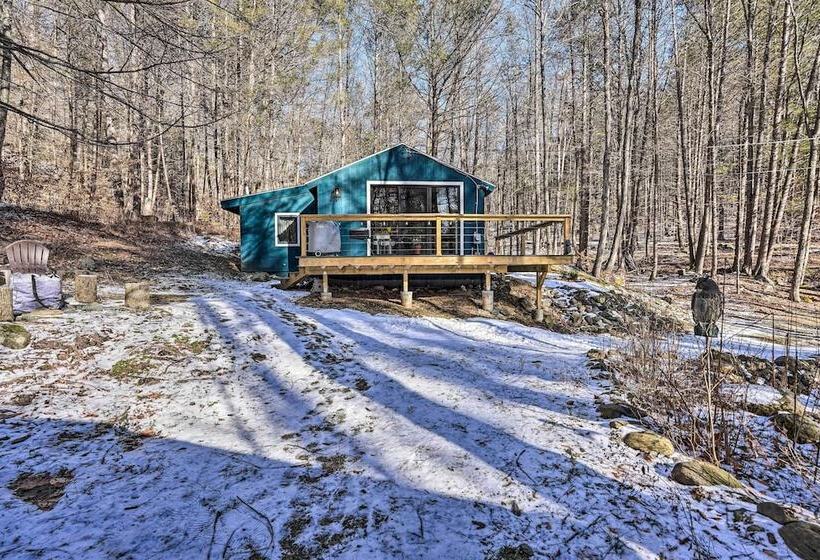 Hike & Swim On Site: Cozy Falls Brook Cabin