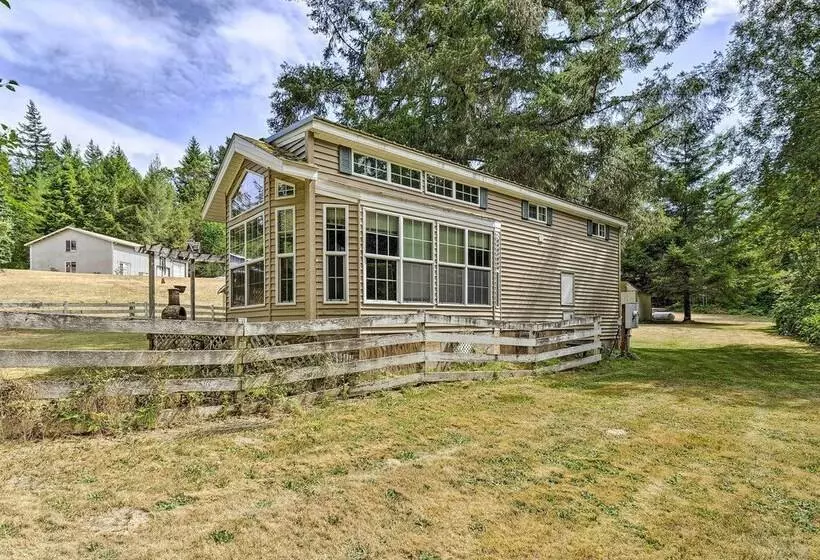 Cozy Gig Harbor Cottage ~ 2 Mi To Case Inlet!