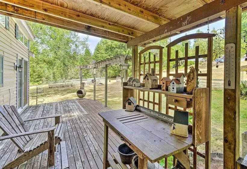 Cozy Gig Harbor Cottage ~ 2 Mi To Case Inlet!