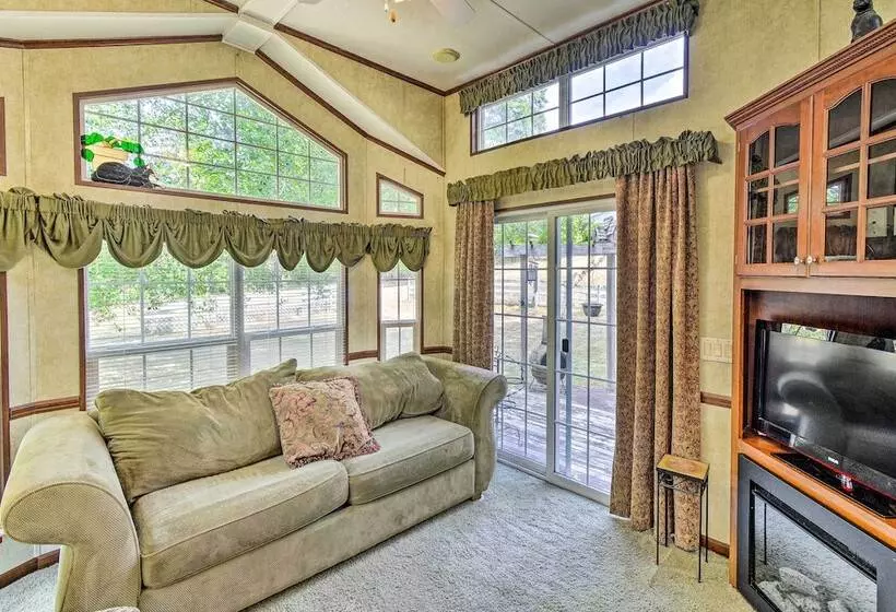 Cozy Gig Harbor Cottage ~ 2 Mi To Case Inlet!