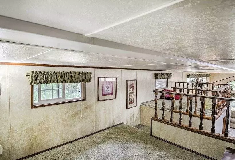 Cozy Gig Harbor Cottage ~ 2 Mi To Case Inlet!