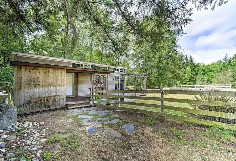 Cozy Gig Harbor Cottage ~ 2 Mi To Case Inlet!