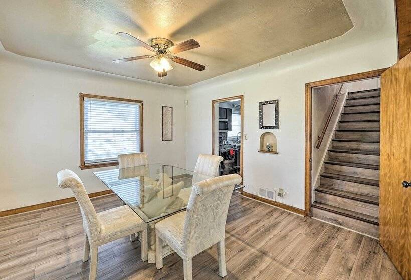 Cozy Retreat W/ Yard ~ 2 Mi To Lake Michigan!