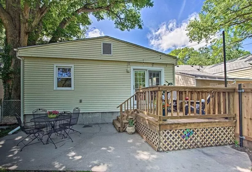 Cute Emporia House   Mins To Downtown & Esu!