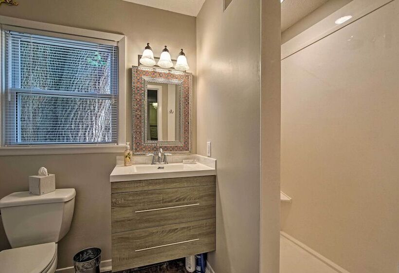 Cute Emporia House Mins To Downtown & Esu!