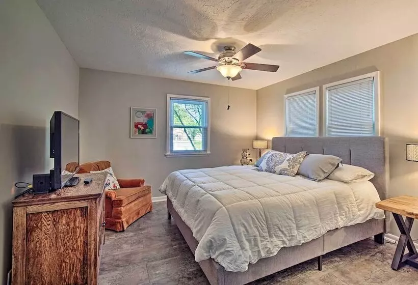 Cute Emporia House   Mins To Downtown & Esu!