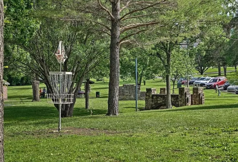 Cute Emporia House   Mins To Downtown & Esu!