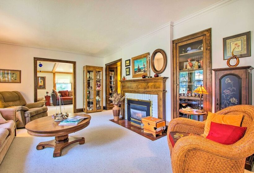 Elegant Home W/ Deck, 5 Blocks To Mayo Clinic