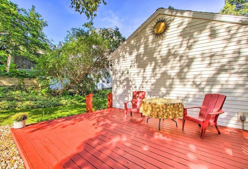 Elegant Home W/ Deck, 5 Blocks To Mayo Clinic