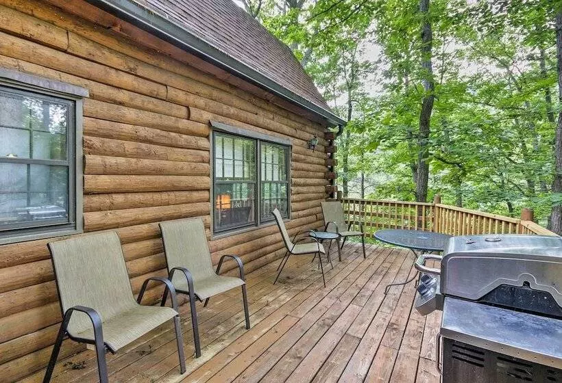 Family Friendly Massanutten Log Home W/ Views!