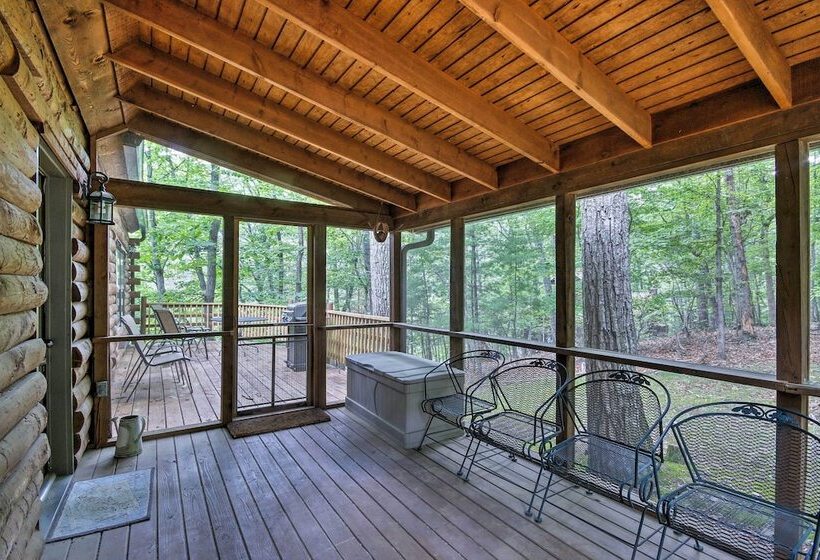 Family Friendly Massanutten Log Home W/ Views!