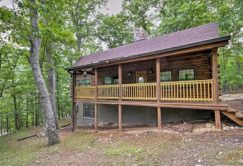 Family Friendly Massanutten Log Home W/ Views!
