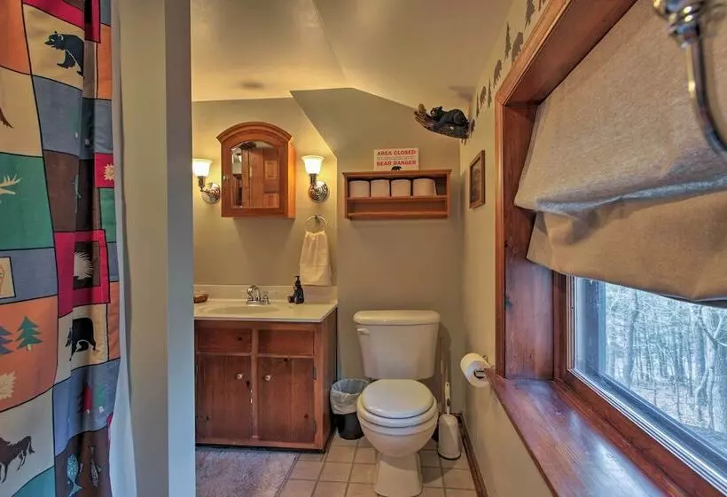 Family Friendly Massanutten Log Home W/ Views!