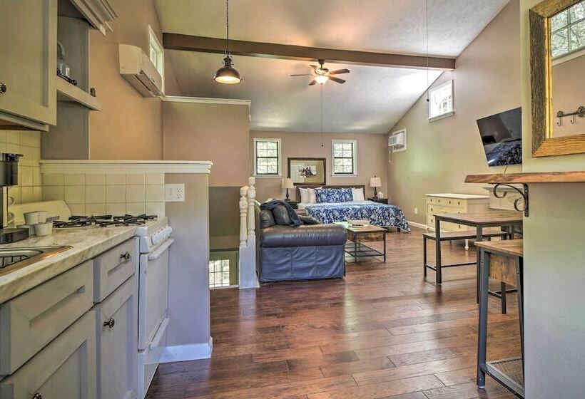 Gatlinburg Cabin W/ Indoor Hot Tub & Game Room!