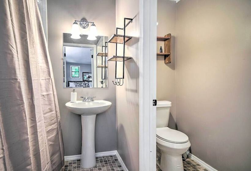 Gatlinburg Cabin W/ Indoor Hot Tub & Game Room!