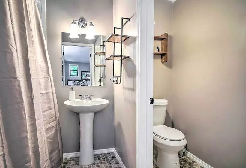 Gatlinburg Cabin W/ Indoor Hot Tub & Game Room!