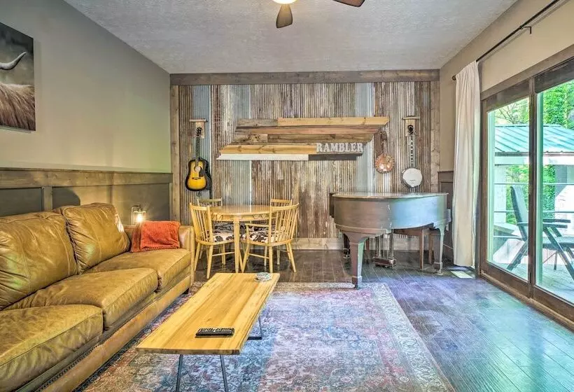 Gatlinburg Cabin W/ Indoor Hot Tub & Game Room!