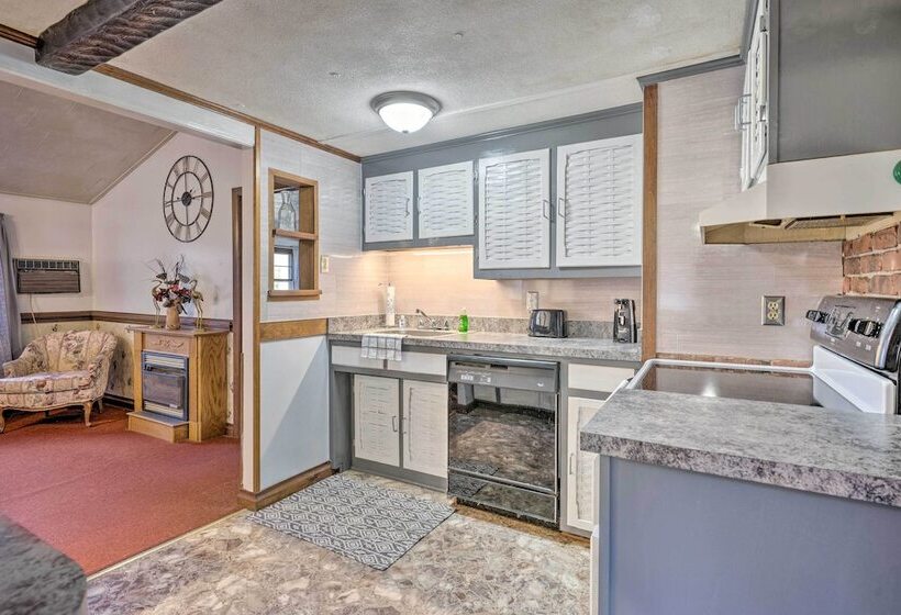 Heathsville Home W/ Sunroom < 10 Mi To Beach!