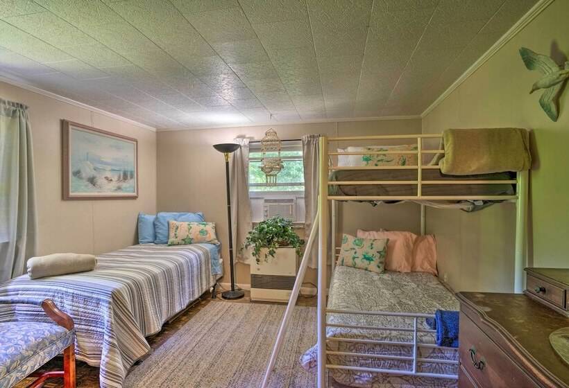 Heathsville Home W/ Sunroom < 10 Mi To Beach!