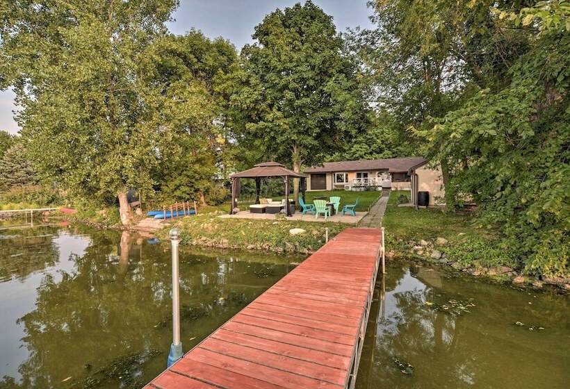 Hugo Home, Direct Lake Access & Private Dock!