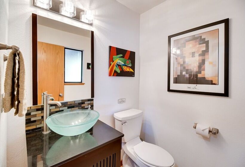 Idyllic Kelseyville Home W/ 2 Decks + Views!