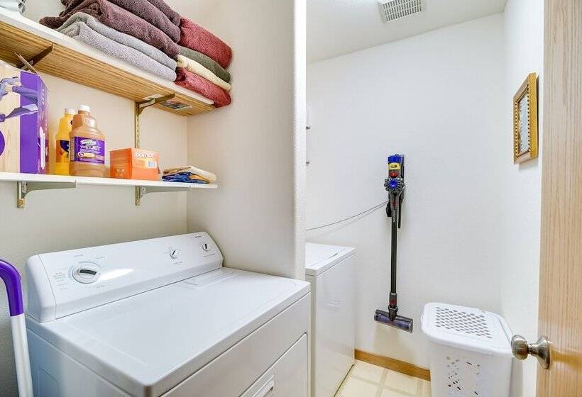 Idyllic Kelseyville Home W/ 2 Decks + Views!