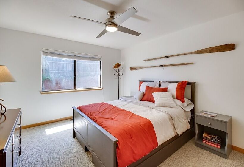 Idyllic Kelseyville Home W/ 2 Decks + Views!