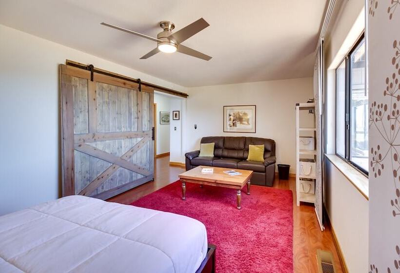 Idyllic Kelseyville Home W/ 2 Decks + Views!