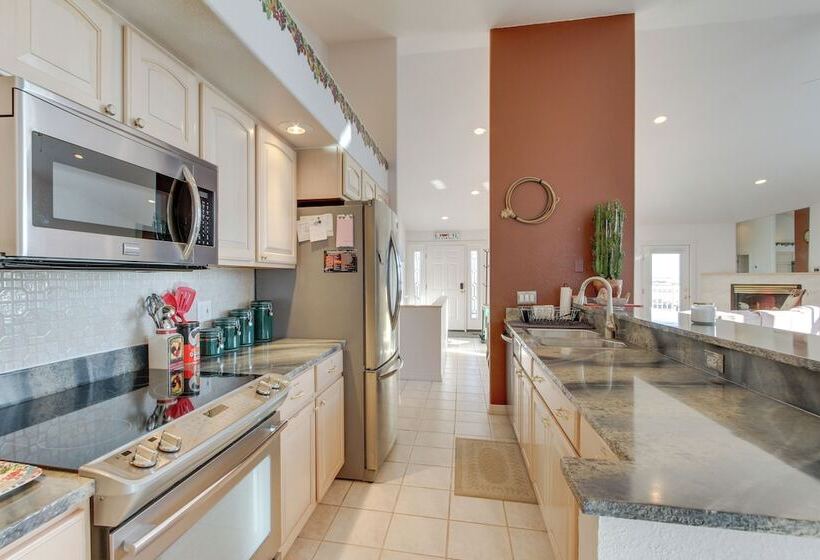 Inviting Great Falls Home W/ Wraparound Deck!