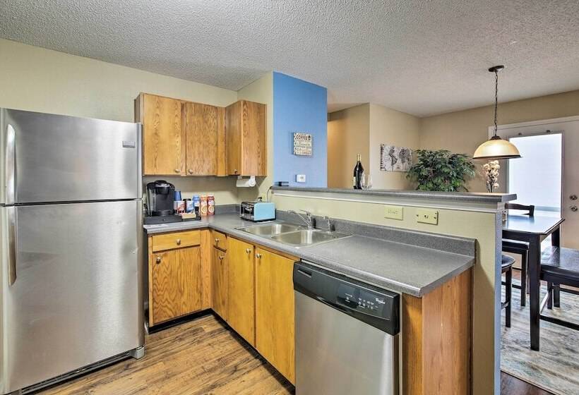 Lafayette House   7 Mi. To Purdue & Downtown!