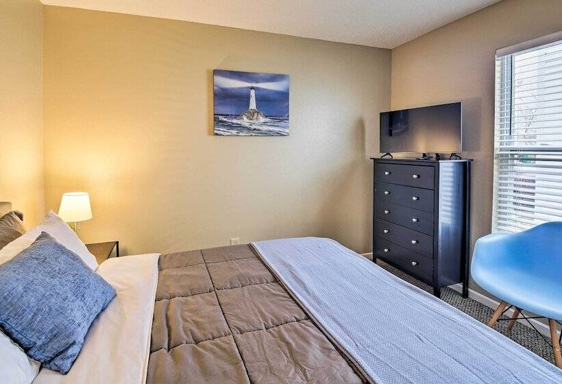 Lafayette House   7 Mi. To Purdue & Downtown!